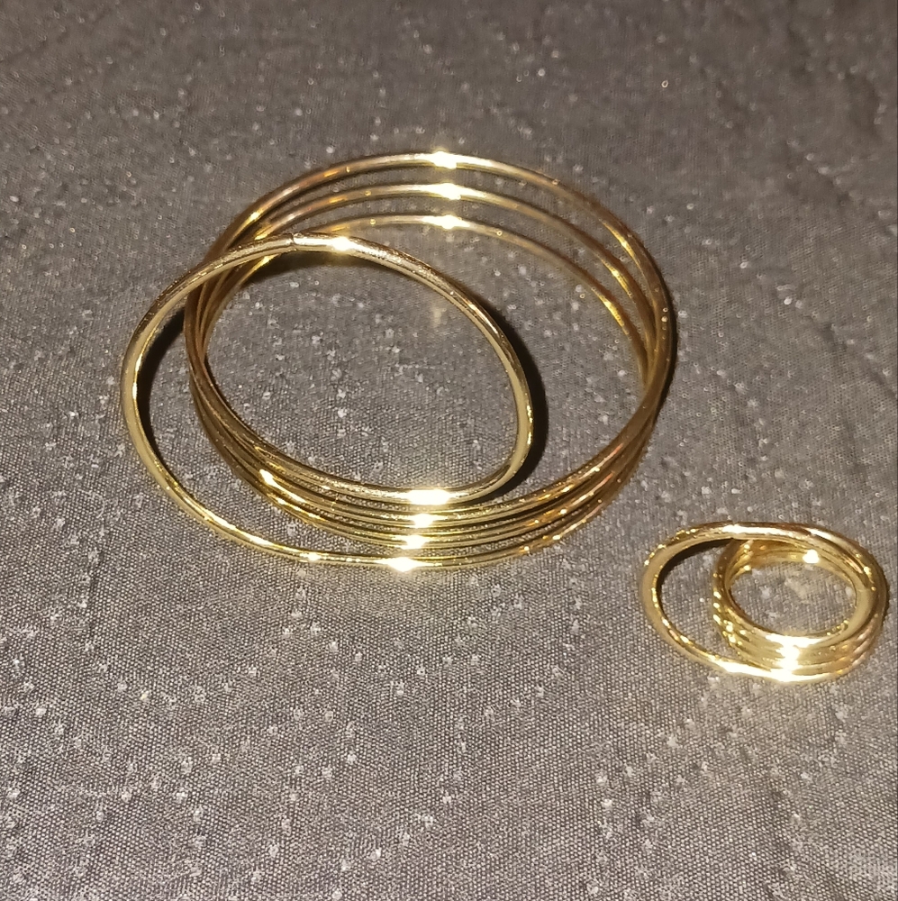 Elegant Gold Bangle Set